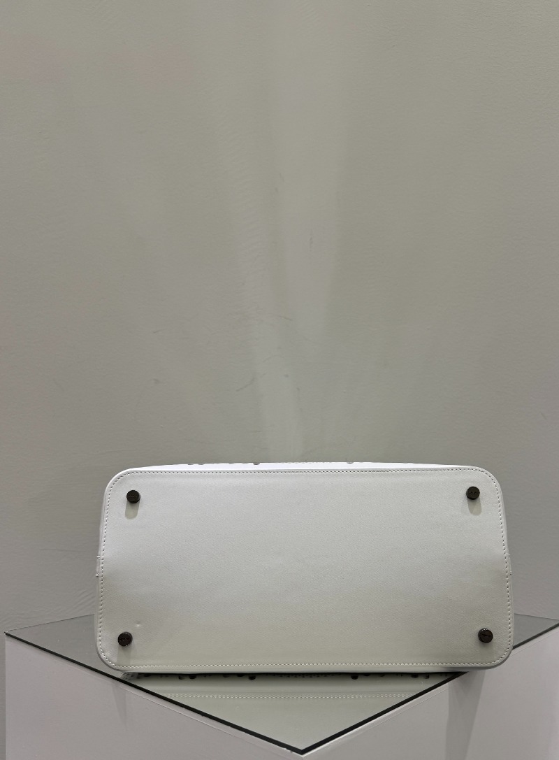 13427710261765877.jpg