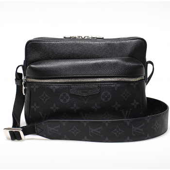 루이비통 아웃도어 메신저백 M30233 (모나리자공장)