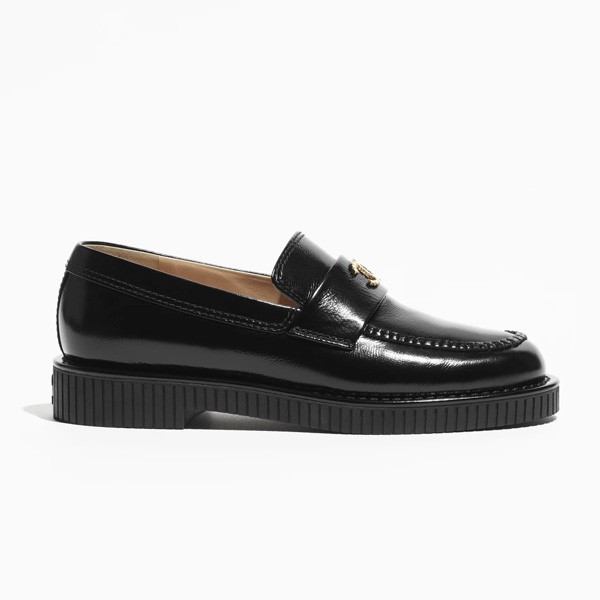 샤넬 CC 로고 카프스킨 로퍼 블랙