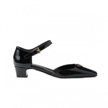 프라다 페이턴트 레더 펌프스 블랙