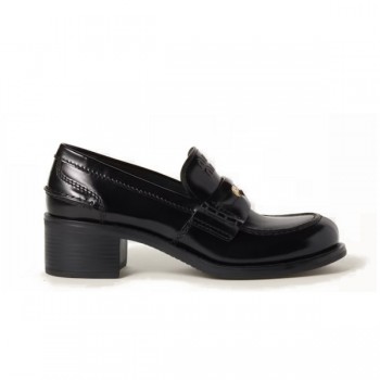 미우미우 브러쉬드 레더 로퍼